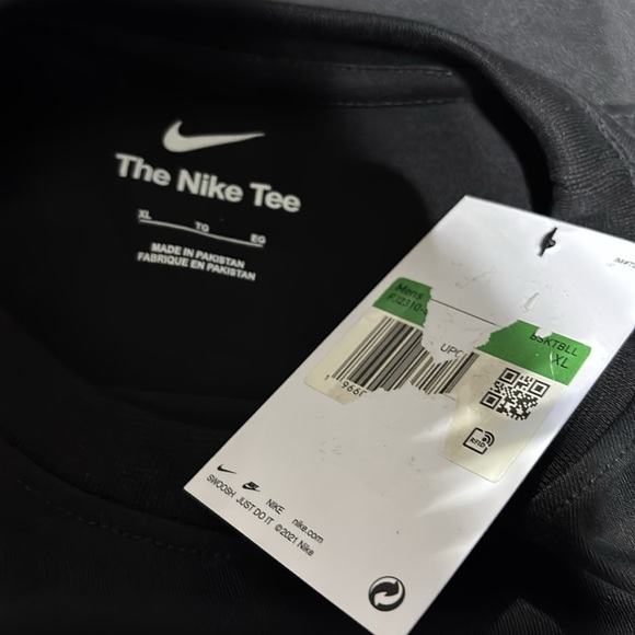 Nike Force Classic Fit,The Nike T 100% cotton round neck,Force patch @ left hip - Picture 6 of 9